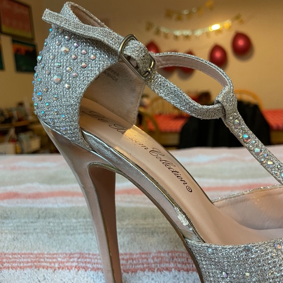 De Blossom Collections Rhinestone Glittery Heels Size 7.5 - Picture 15 of 16